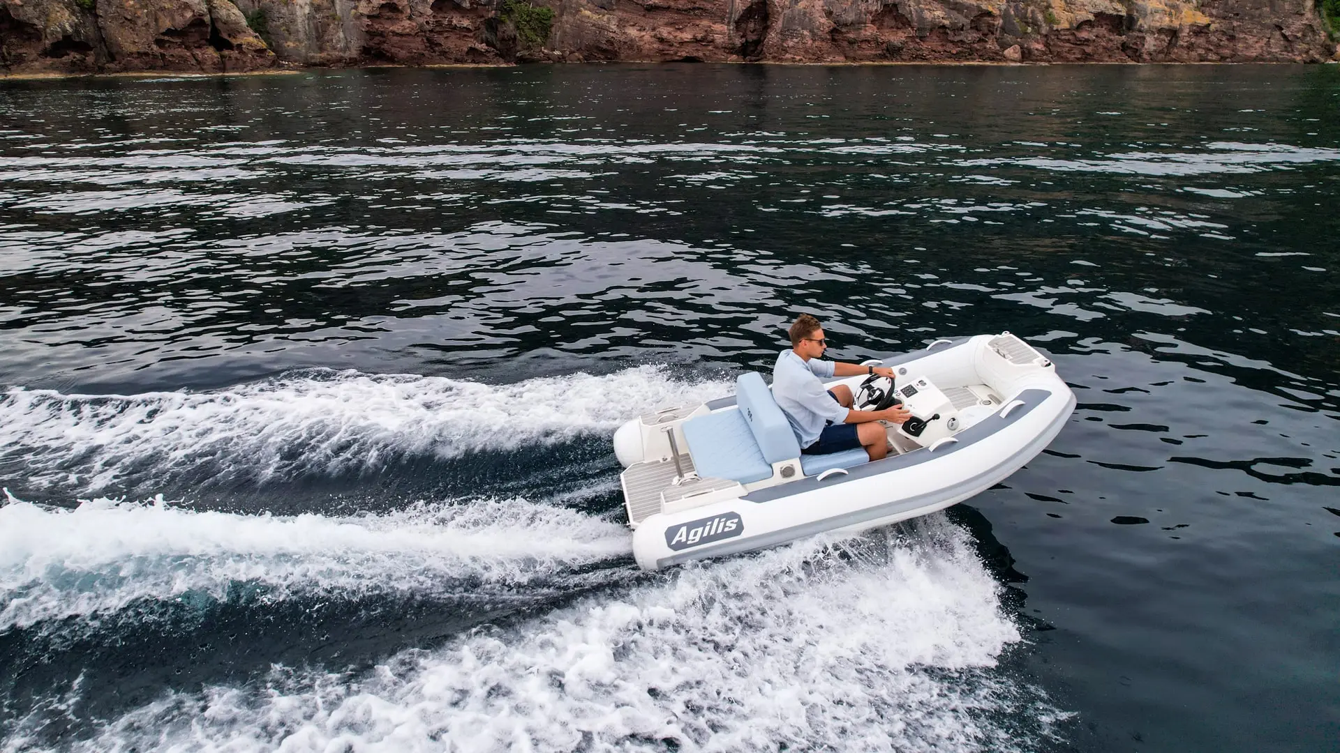 305_gallery_5-min Agilis Jet Tenders 305C